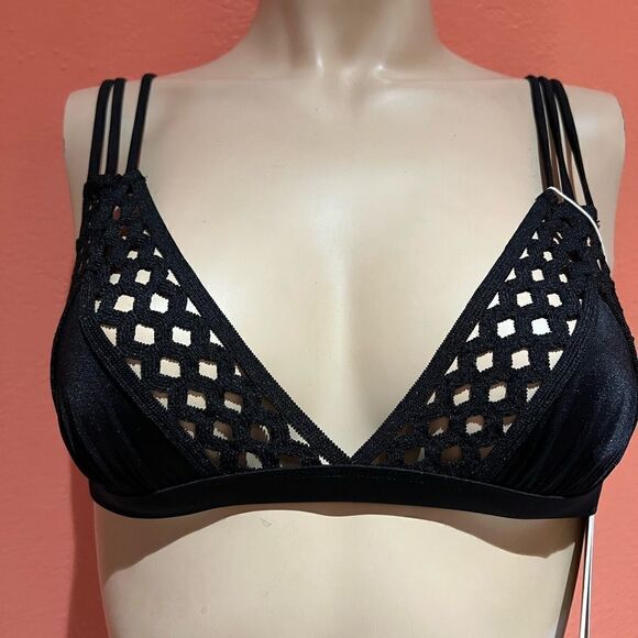 LATTICE BEACH BUNNY BRALETTE!!  - Picture 1 of 6